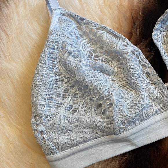 Lively Light Blue Bralette‎ - Picture 2 of 5